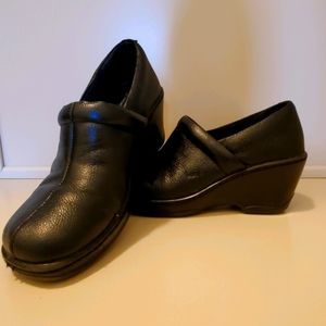 B.O.C Womens 7M Lesa Clogs Shoes Black Leather